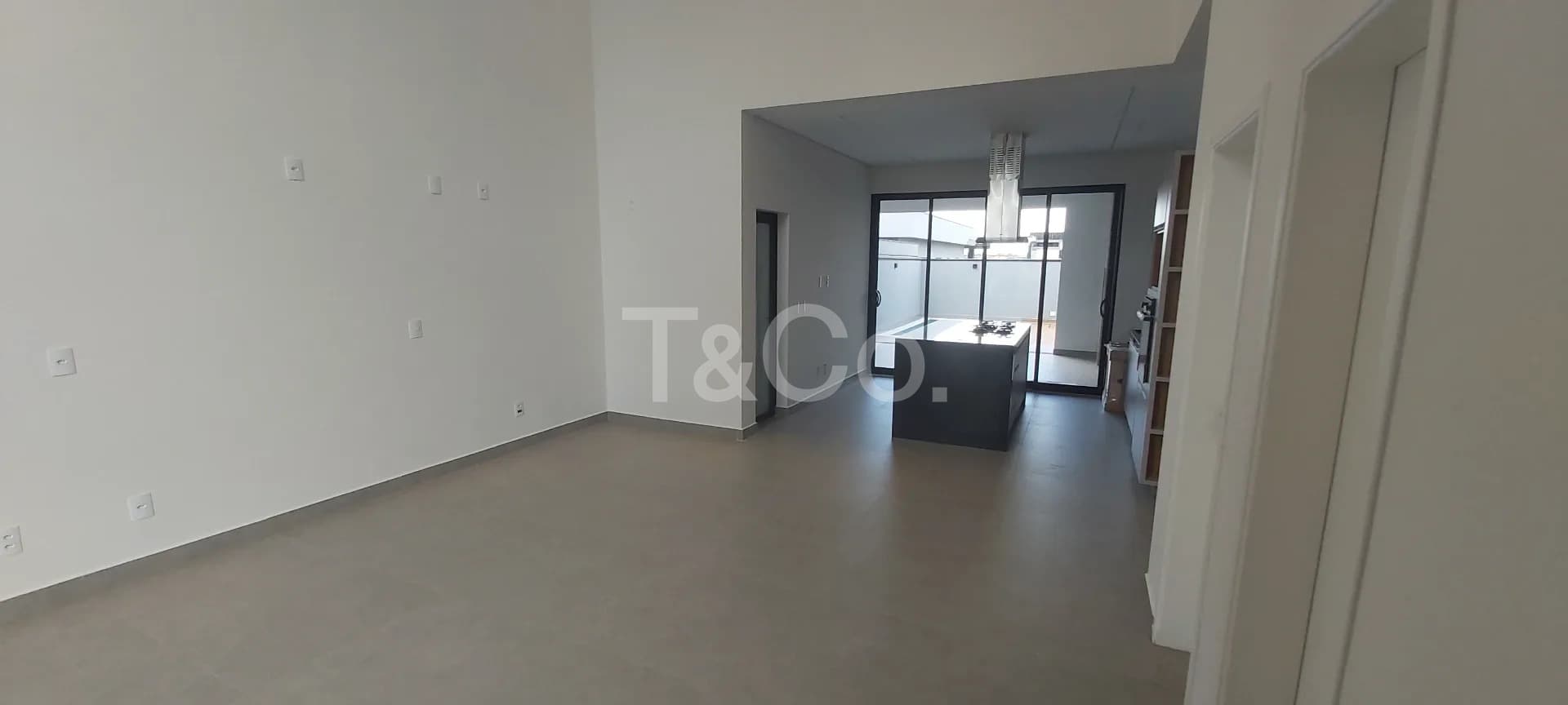 Casa Térrea de Luxo À Venda No Condomínio Residencial Royal Garden Com Planejados Completos