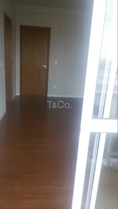 Sala de estar - Apartamento de 2 Dormitórios Com Vagas de Garagem e Sacada
