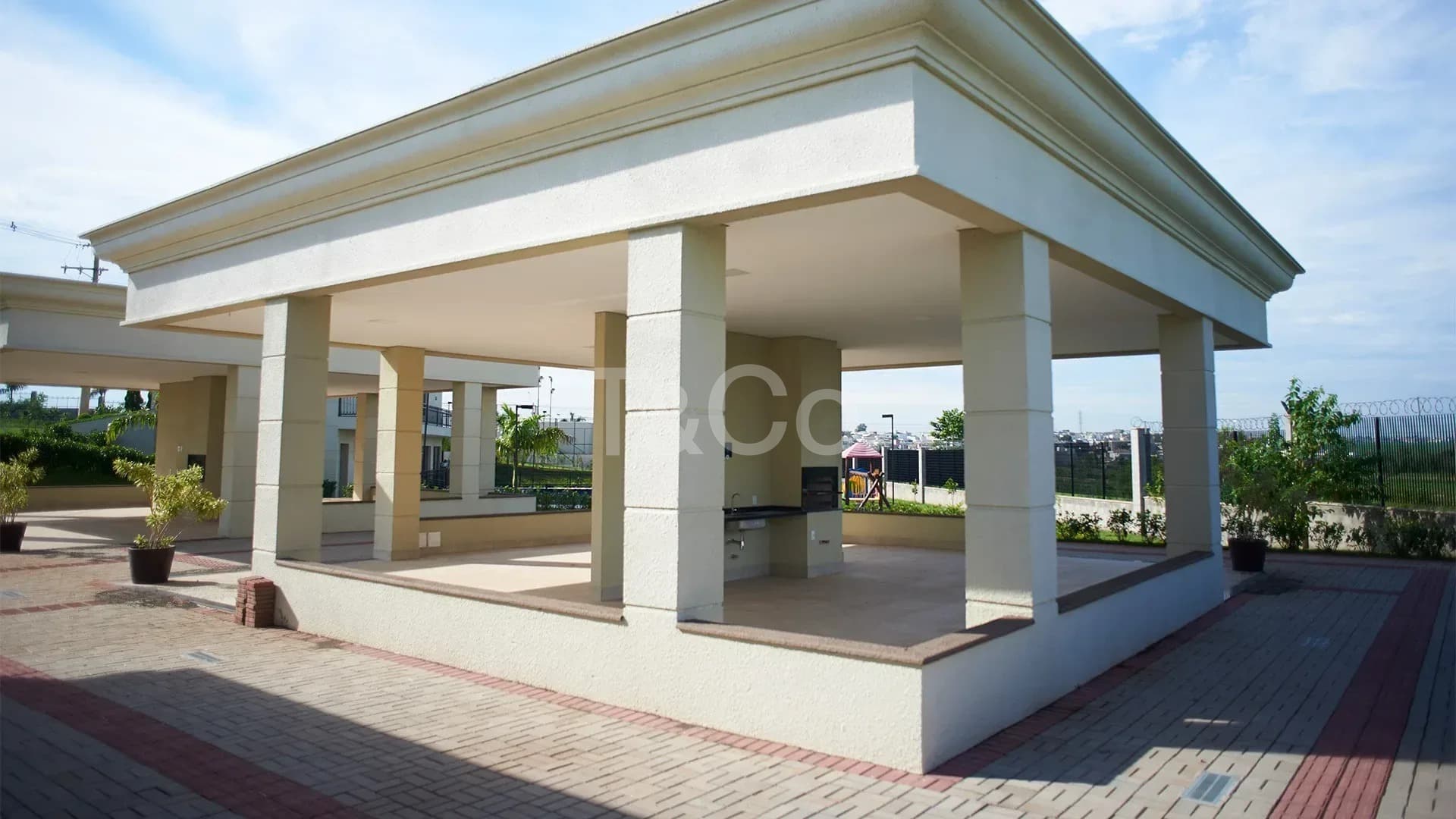 Casa 3 Suítes Em Paulínia, No Condomínio Portinari, Com 4 Vagas e Piscina