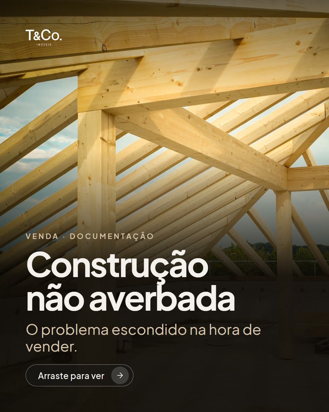 Construção não averbada: o problema escondido na hora de vender. 🏠📄
A casa existe, mas no cartório a matrícula mostra