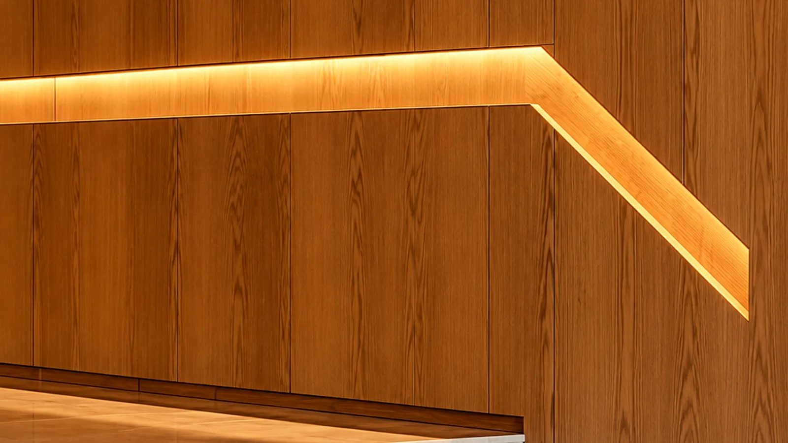 Corrimão embutido com LED: a escada que vira destaque