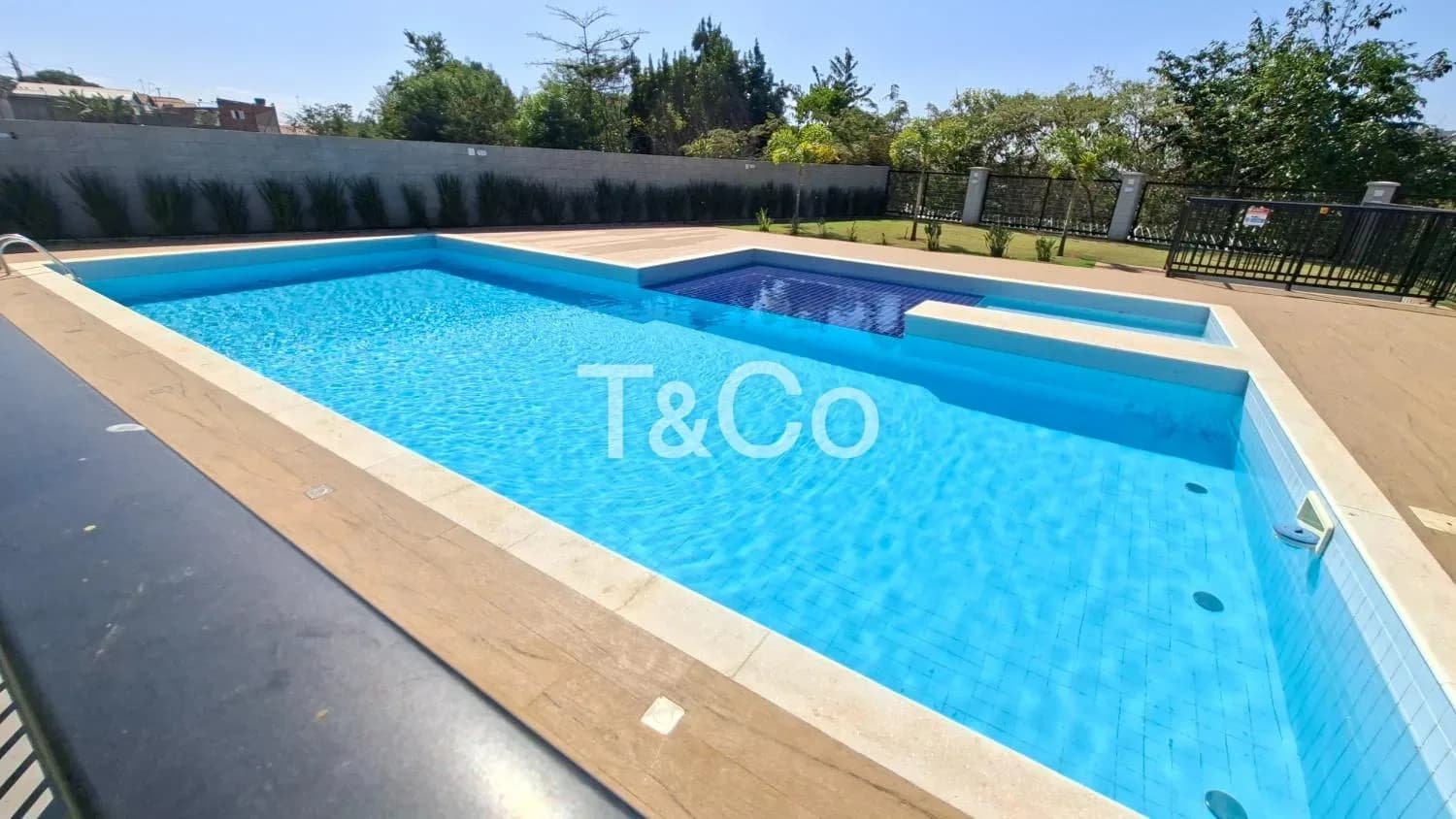 Condomínio Residencial Jardins dos Lírios